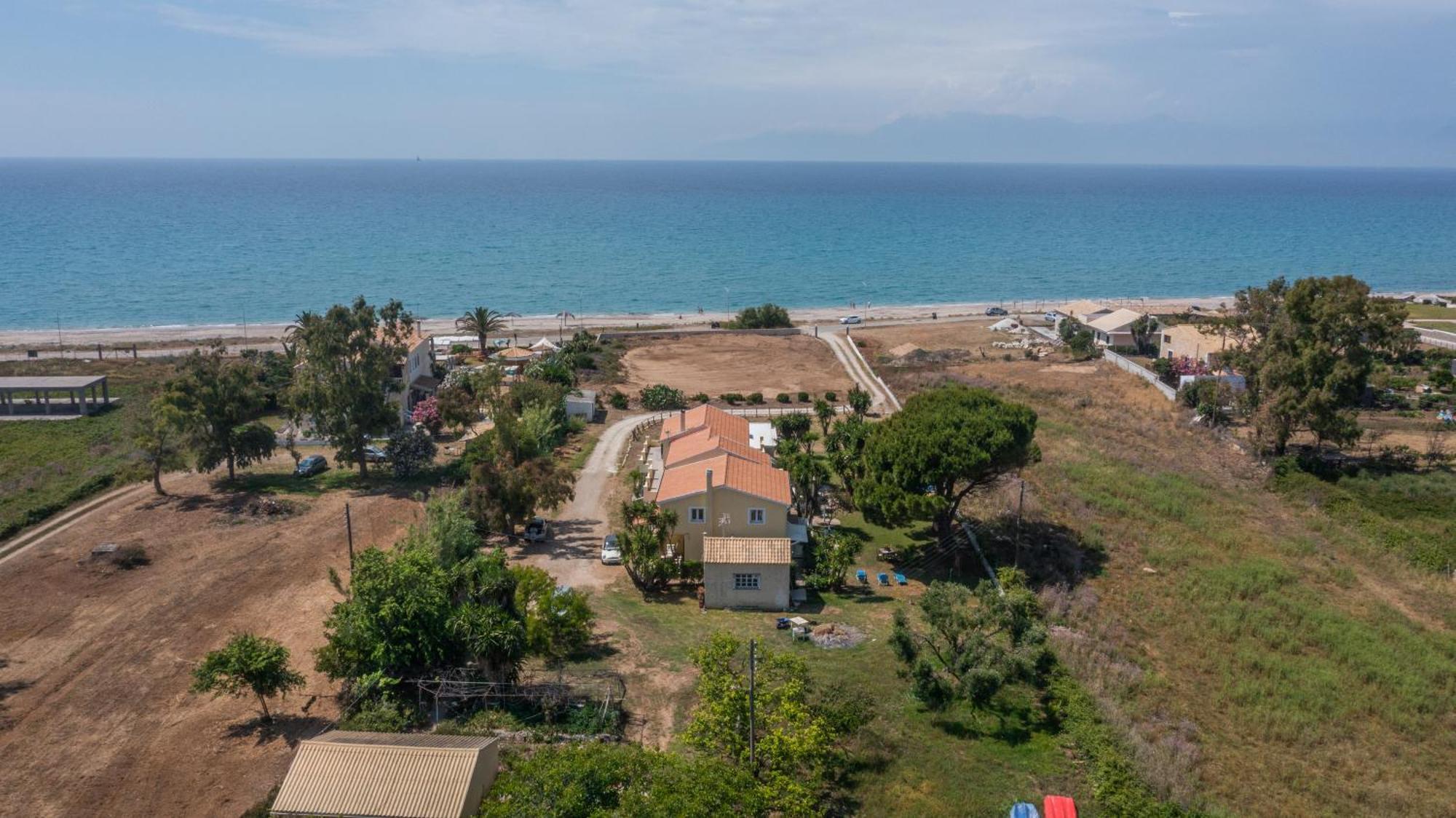 Lazaris Apartments Almiros Beach ภายนอก รูปภาพ